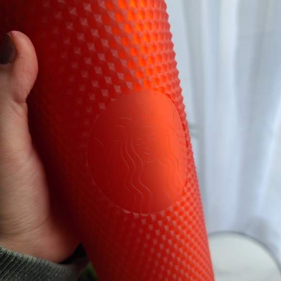 Starbucks matte red studded tumbler 24 oz - Picture 3 of 4